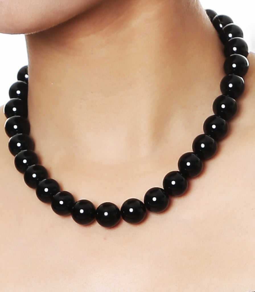 Circular Black Onyx Semi Precious Stone Necklace