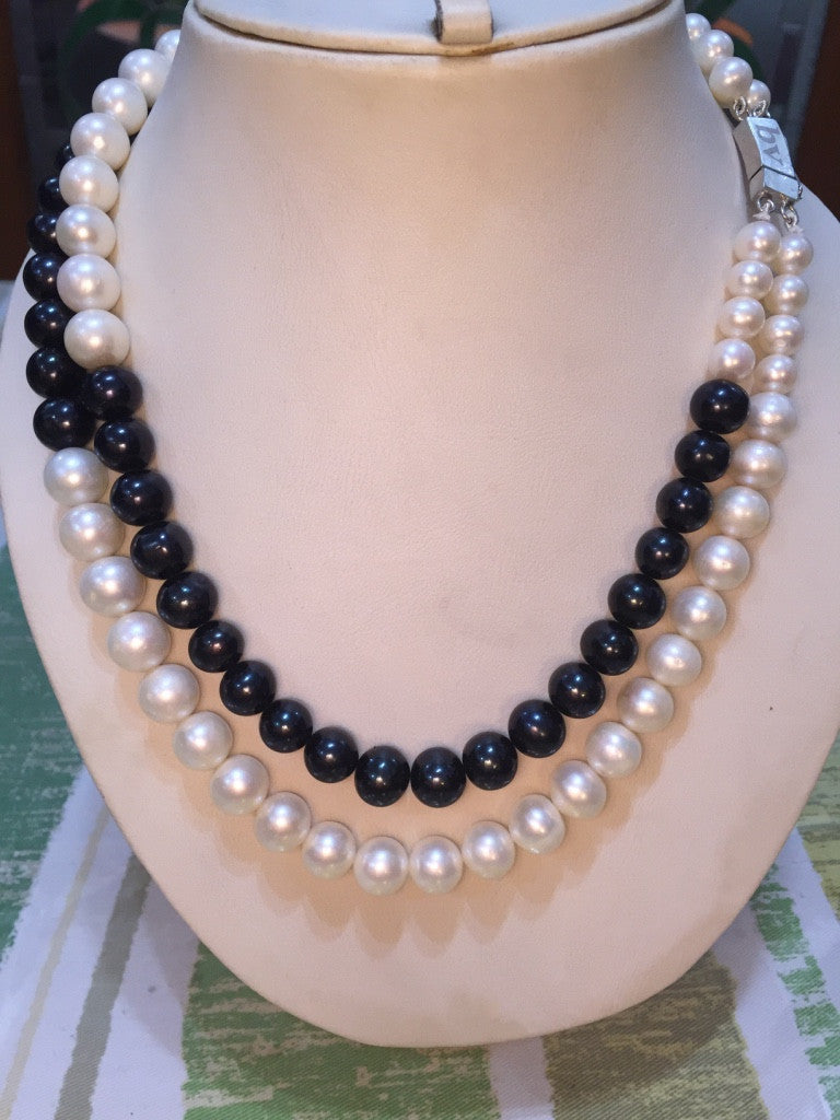 Double Strand Black and White Freshwater Pearls Necklace