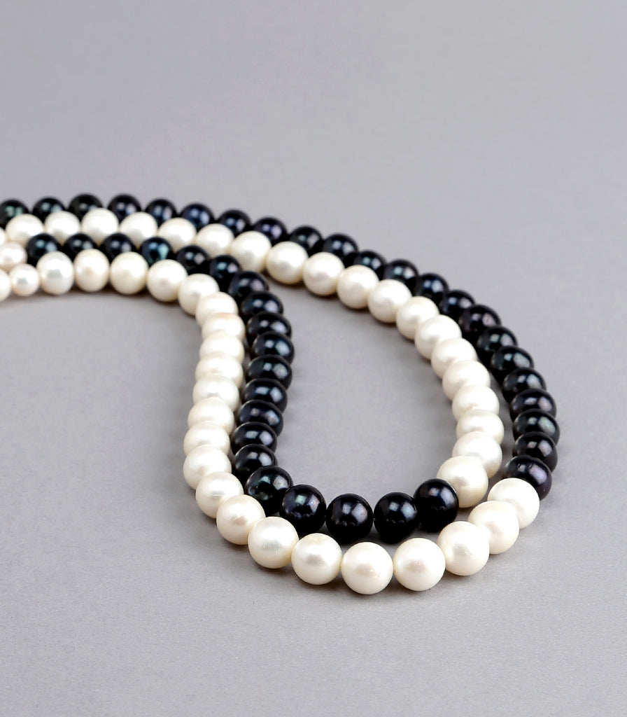 Double Strand Black and White Freshwater Pearls Necklace